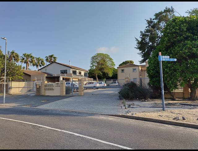 1 BEDROOM APARTMENT FOR SALE IN FLAMINGO VLEI